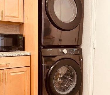 Kingman Apartment | Kingman Gold 2BR Retreat at the Heart of Rt 66