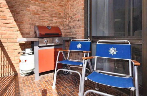 Shelly Beach Apartment | Kings Beach Relaxation - Pool, Beach ZE8