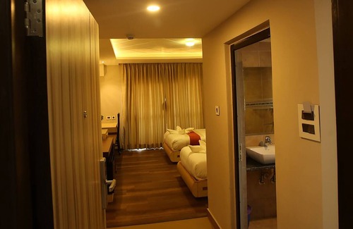 Pokhara Hotel | Kings Hotel Rajkuti