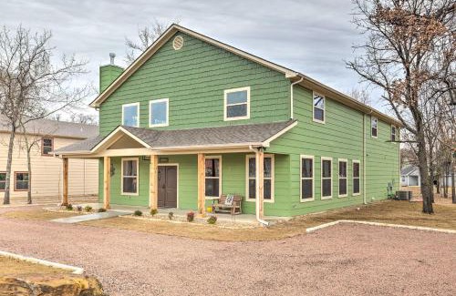 Kingston House | Kingston Home with Pickleball Steps to Lake Texoma!