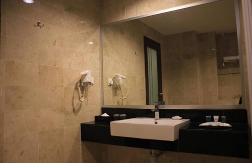 Taman Jubilee Hotel | Kingston Hotel 15 at Tower Regency