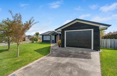 Kinloch House | Kinloch Hideaway - Taupo