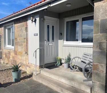 Kilconquhar House | Kinneuchar Cottage - by Elie, Dog Friendly.