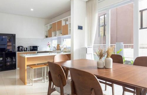 Bandung Villa | Kira House Bandung by Privee