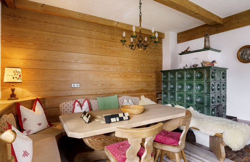 Kitzbuehel House | Kirchberg: Well maintained country house near ski slope
