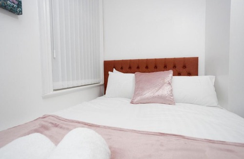 Leeds Apartment | KIRKSTALL SERVICED APARTMENTS LEEDS