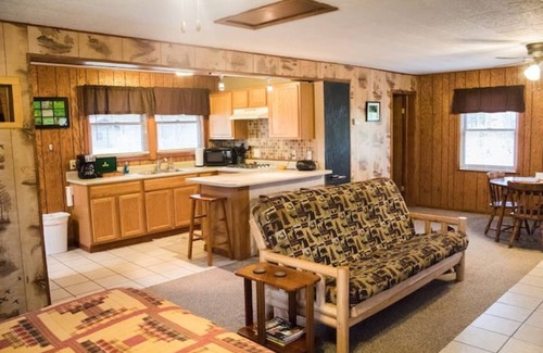 Triumph Cabin | Kishauwau's Starved Rock Area Cabins - Studio Bridge Cabin