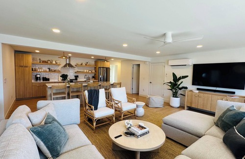 Surf City House | KITE FEST WEEKEND-dates available! Brand new! Ocean block, heart of Surf City