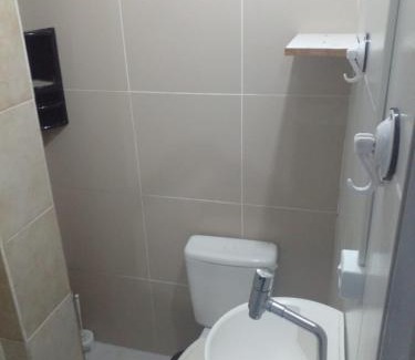 Ze Amandio Apartment | Kitnet tipo studio cozinha e banheiro privativos Bombinhas