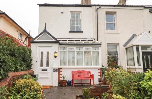 South Shore House | Kitty Cottage