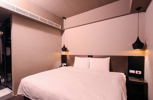 Sanmin Hotel | Kiwi Express Hotel - Jiuru