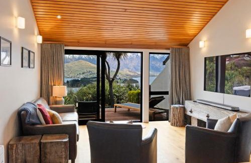 Fernhill Apartment | Kiwi Nest- Luxury Home - Hot Tub