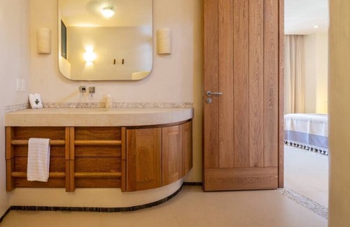 Playa la Madera Villa | KK 301 Villa, Modern and new condo in Zihuatanejo