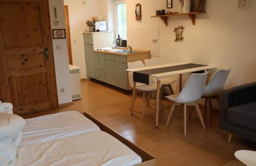 Dierhagen Ost Apartment | -"Kleine Koje" Fewo im EG - Fischländerweg 53A