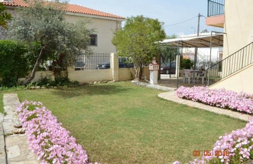Skala Kallirachis Apartment | Klementine's House