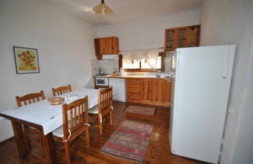 Islamlar Hotel | Kleo Cottages