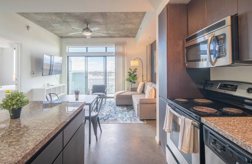 Evans Churchill Apartment | KLVG - Roosevelt Point