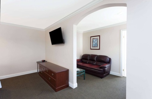 Downtown Los Angeles Hotel | Knights Inn Downtown Los Angeles