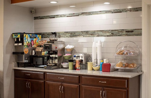 Mount Airy Hotel | Knights Inn Mount Airy