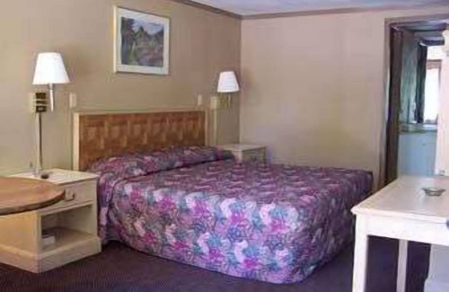 Rossford Hotel | Knights Inn Rossford