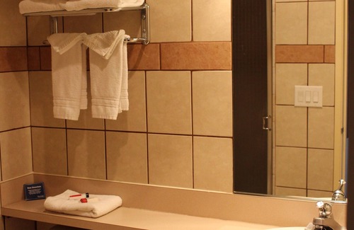 Northeast Neighbors Hotel | Knights Inn Salem, OR