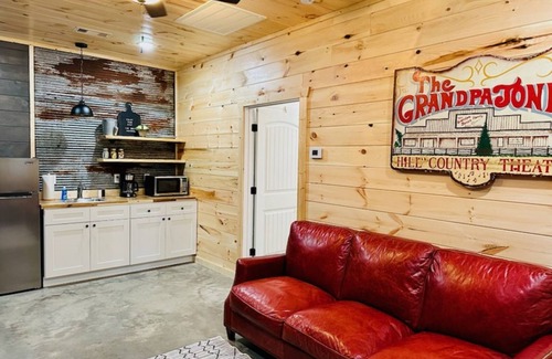 Mountain View Cabin | Knotty Squirrel Unit 9 Standard King Suite