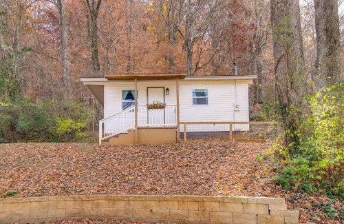 Ashley Oaks House | Knoxville Cottage with Fenced Yard, Pet Friendly!