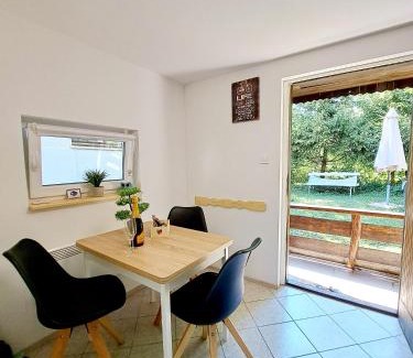 Gozd Martuljek House | Koča Martuljek