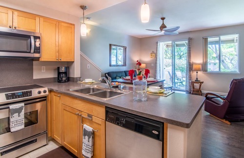 Kapolei Condo | Ko Olina's Hillside Villas 1538-2: 3BR, Comfort & Style with Lanai