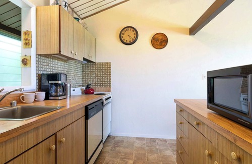 Keauhou Condo | Koana's Ocean Hale Onsite Pool