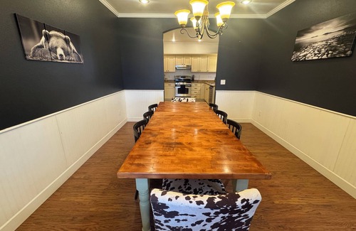 Chiniak House | Kodiak Retreat — Steps from Ocean, Near Olds River Trails & Great Fishing