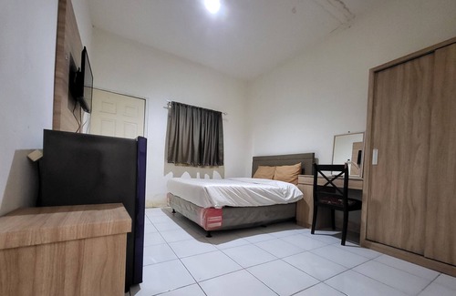Kebayoran Lama Hotel | Koen Panorama by NamRoom