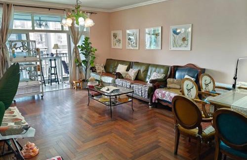Jinjiang House | koko's garden and cats -4mins walk from jingjusi metro st ation, English-speaking service