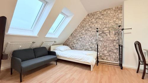 Neumuenster Apartment | Komfortables Dachgeschoss-Apartment in Neumünster ideal für Monteure