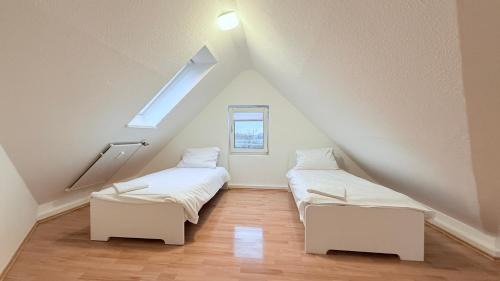 Neumuenster Apartment | Komfortables Dachgeschoss-Apartment in Neumünster ideal für Monteure