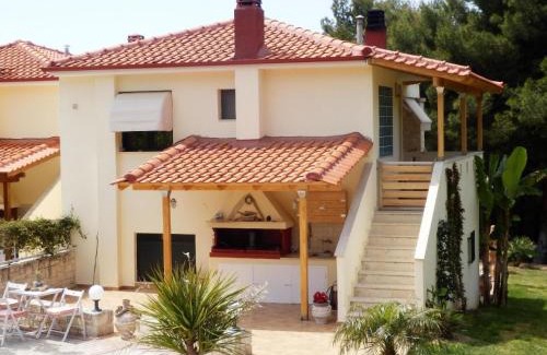 Kassandra House | Komfortables Ferienhaus mit Großem Balkon