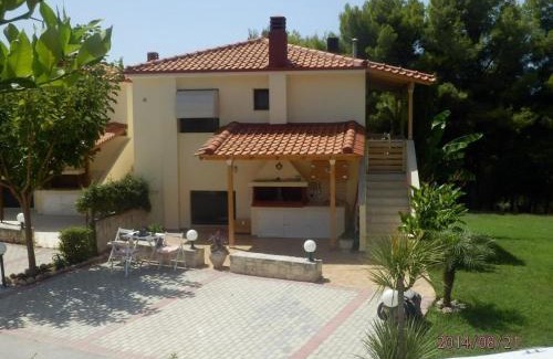 Kassandra House | Komfortables Ferienhaus mit Großem Balkon