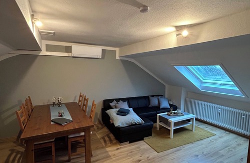 Monheim Apartment | Komplette Wohnung Super Geeignet für Messebesucher Köln/düsseldorf