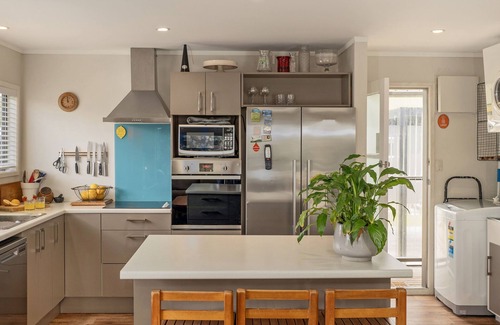 Whiritoa House | Kon Tiki Retreat - Whiritoa Beach Holiday Home