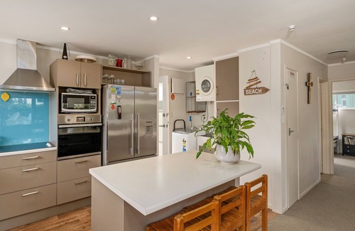 Whiritoa House | Kon Tiki Retreat - Whiritoa Beach Holiday Home