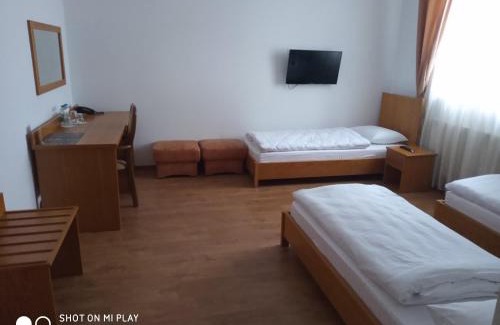 Ryasne-Rus'ke Hotel | Kook Hotel & Rest