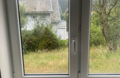 Brattvag House | Koselig hus med mange soverom sentralt i Brattvåg