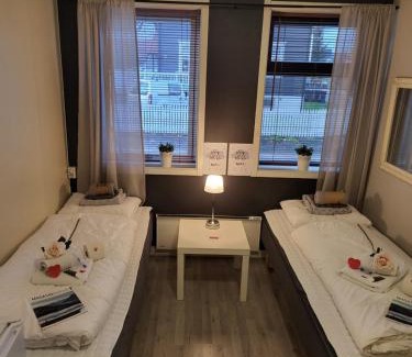 Narvik House | Koselig rom i sentrum Gratis Wifi og Parkering Rom 1