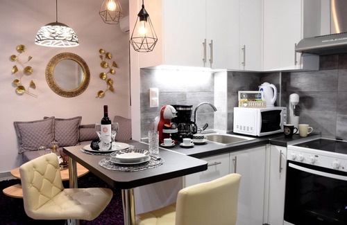 Thessaloniki City Centre Apartment | Kosmima Deluxe Apt Must