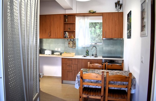 Agios Georgios Pagon House | Kostas Apartments & Studios