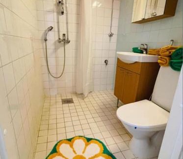 Aviapolis Apartment | Kotimaailma Helsinki - Valoisa yksiö Tikkurilan kupeessa