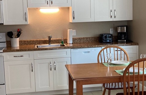 Englewood Cottage | Kozy Kottage on private road. 2 minute walk to private beach. Pet friendly!