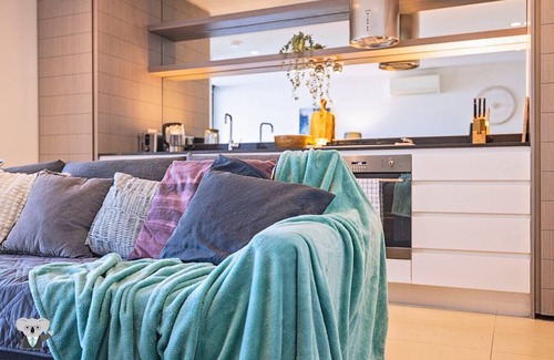 Abbotsford Apartment | KozyGuru | Abbotsford | Cosy 1Bed Apt