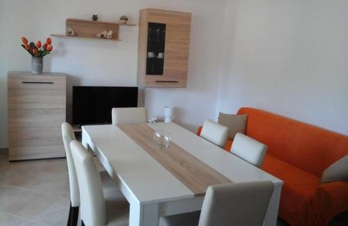 Grebastica Apartment | Krešo i Niko