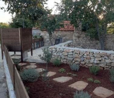 Lozovac Apartment | Krka Waterfalls Stonehouse Roko